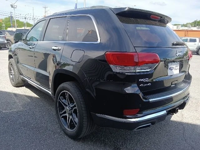Used 2020 Black Jeep Summit image 5