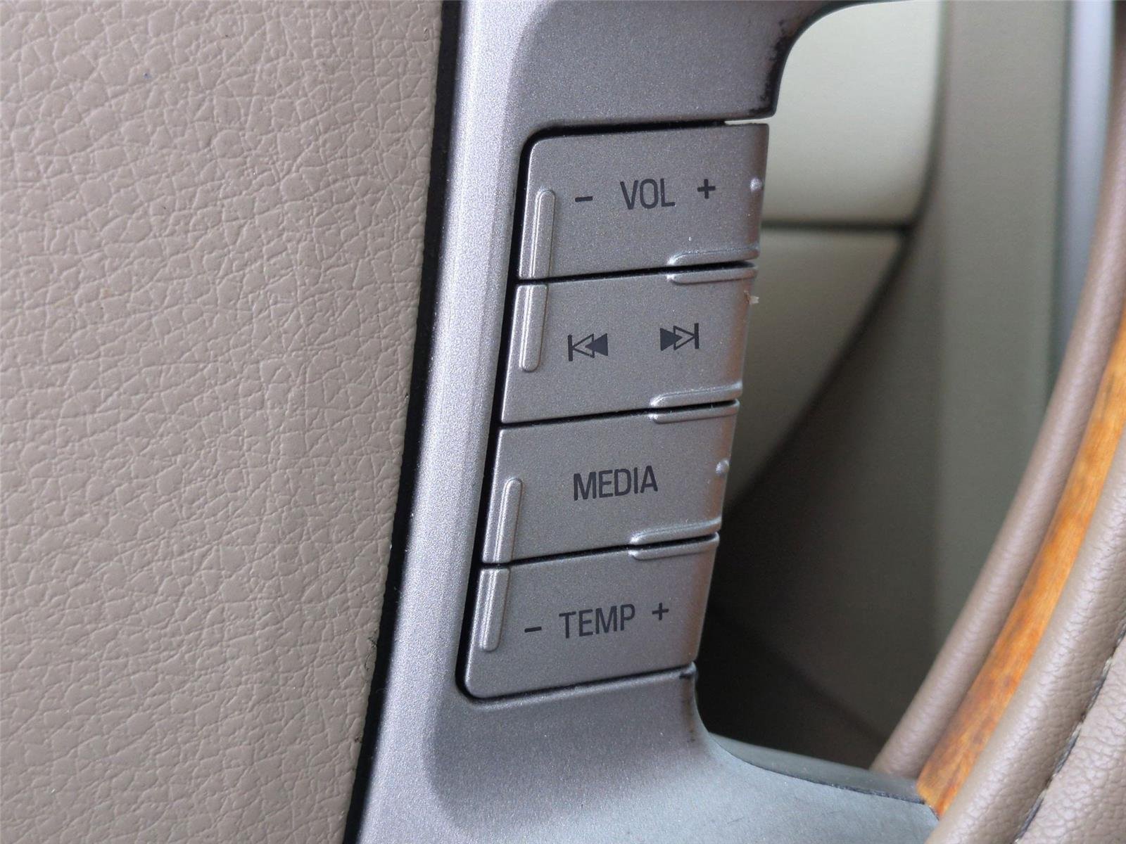 Used 2007  Lincoln  image 20