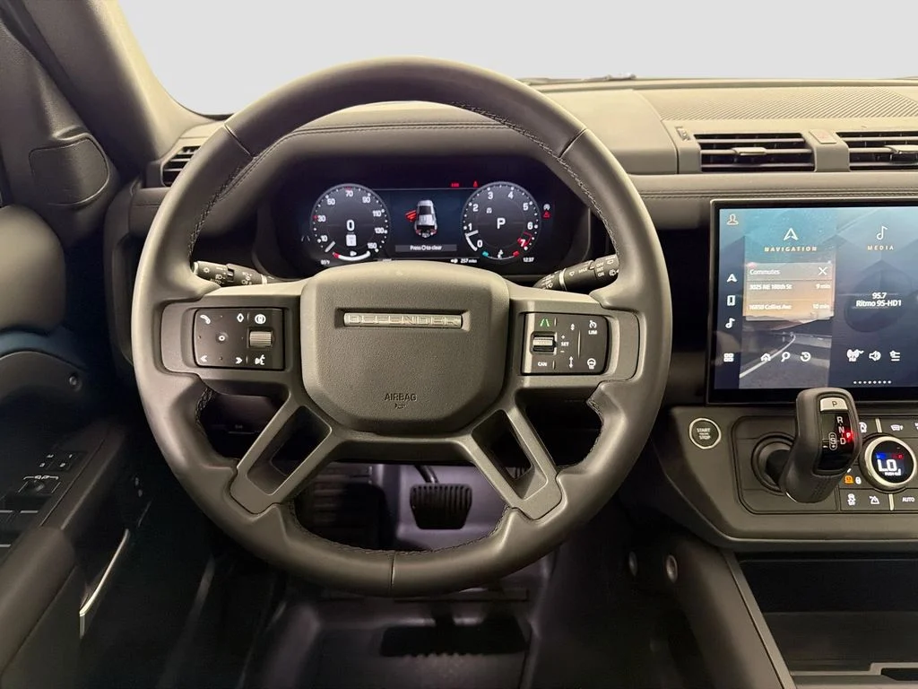Used 2026 Blue Land Rover S image 24