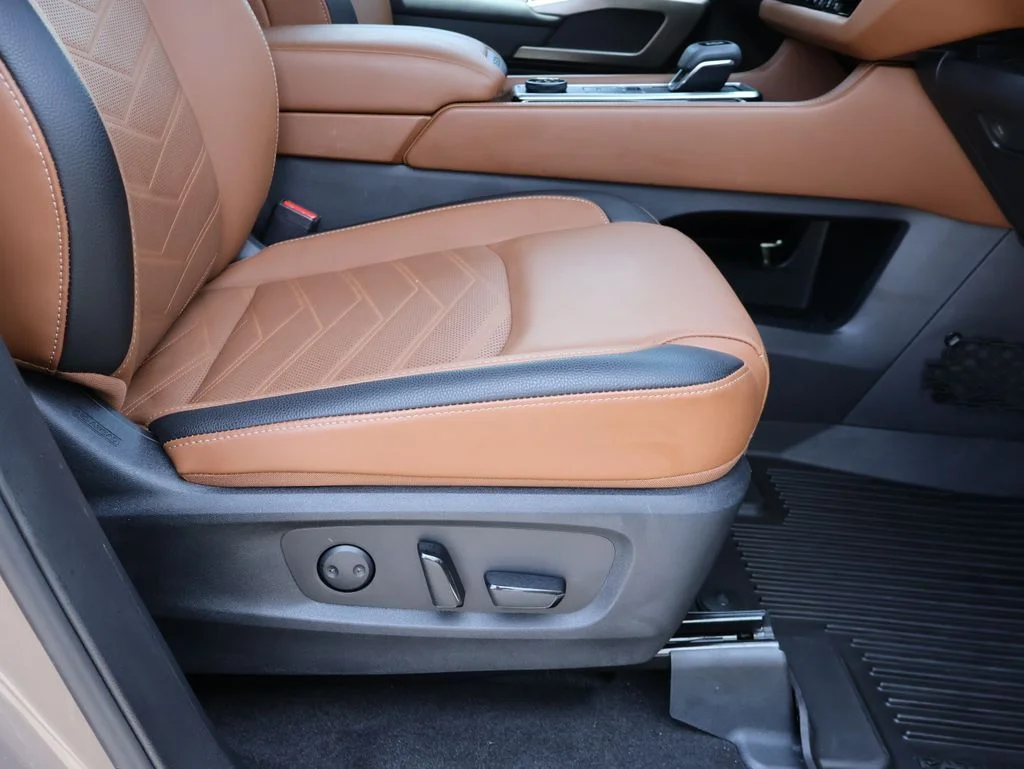 Used 2024 Beige Nissan Platinum image 35