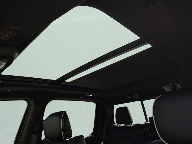 New 2026 Ivory White Tri-Coat Pearl-Coat Exterior Paint RAM Limited image 26