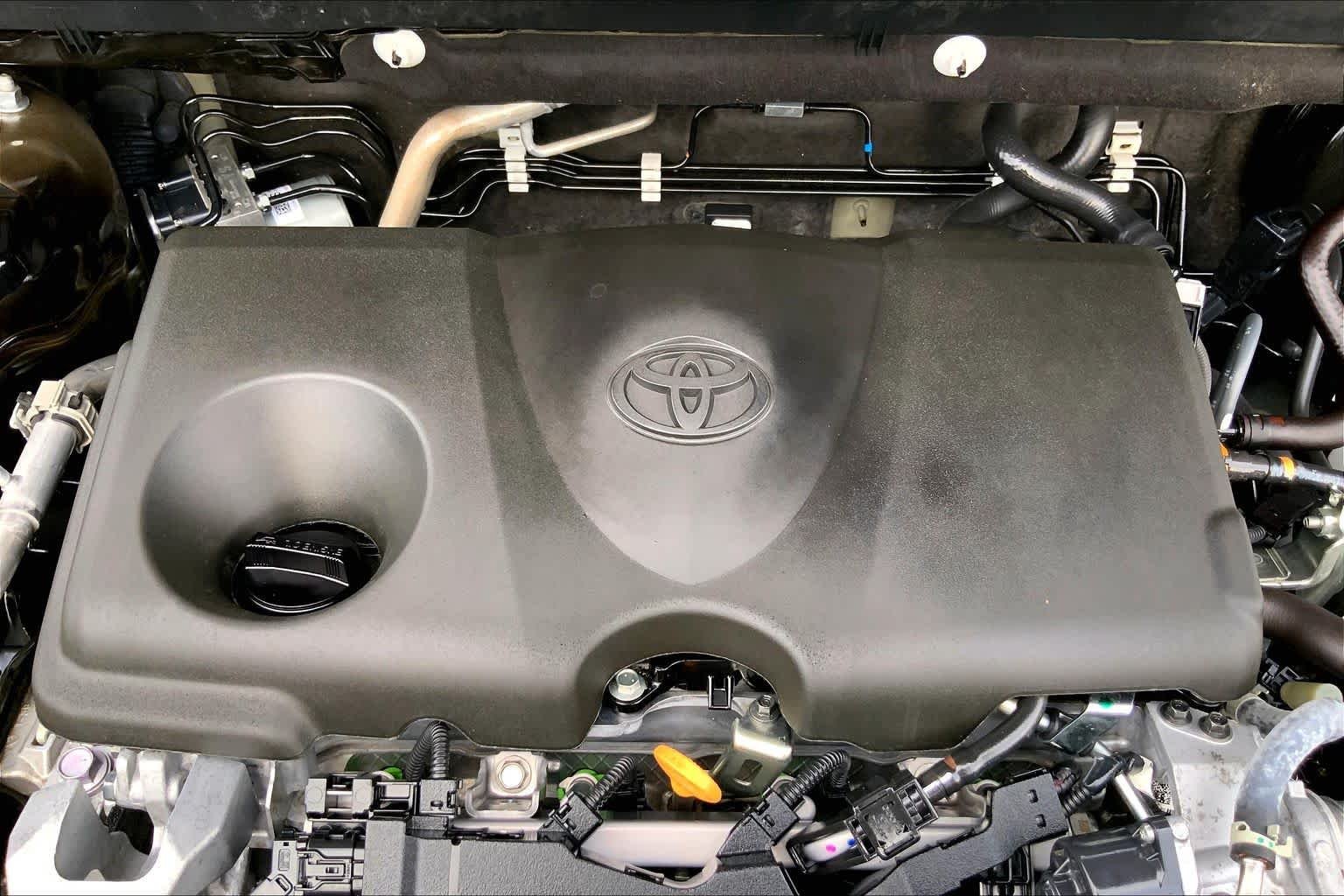 Used 2025 Midnight Black Metallic Toyota LE image 32
