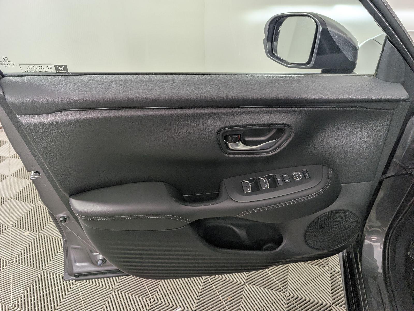 2025 Honda HR-V EX-L - Photo 10