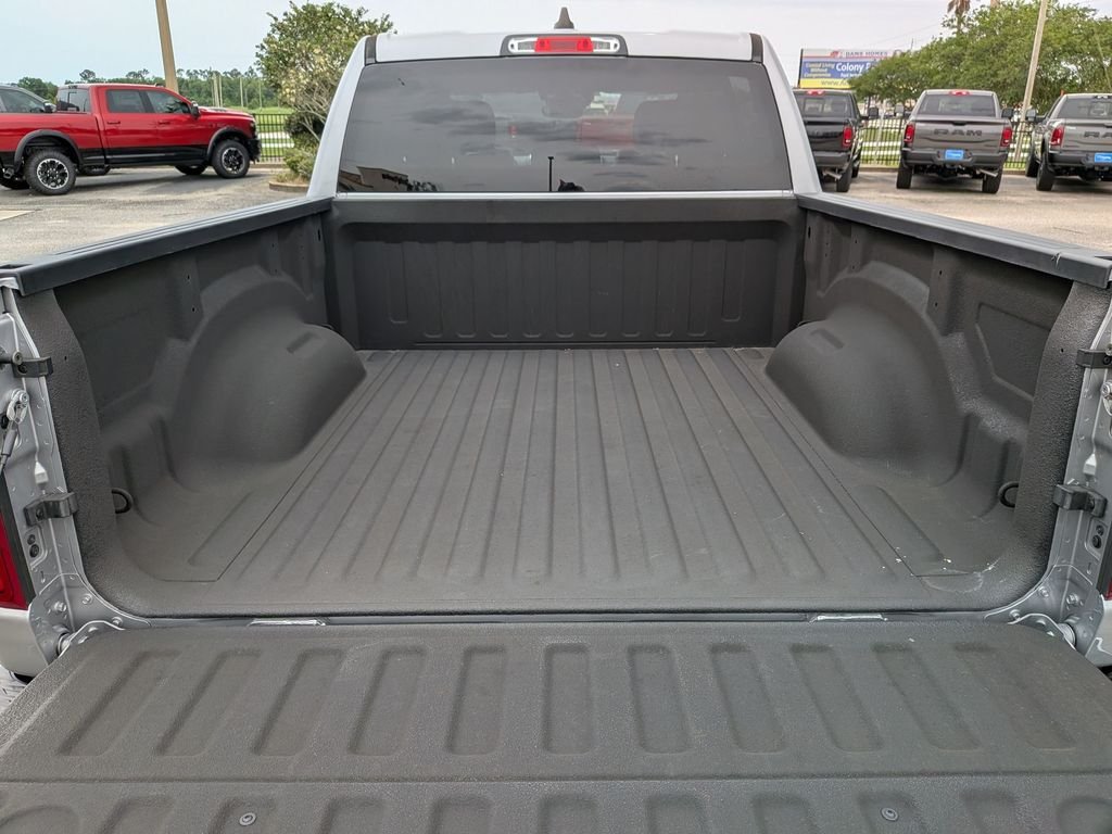 Used 2024 Silver Ram Laramie image 32