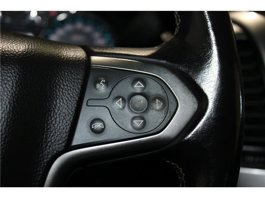 Used 2020 Satin Steel Metallic Chevrolet LT image 28