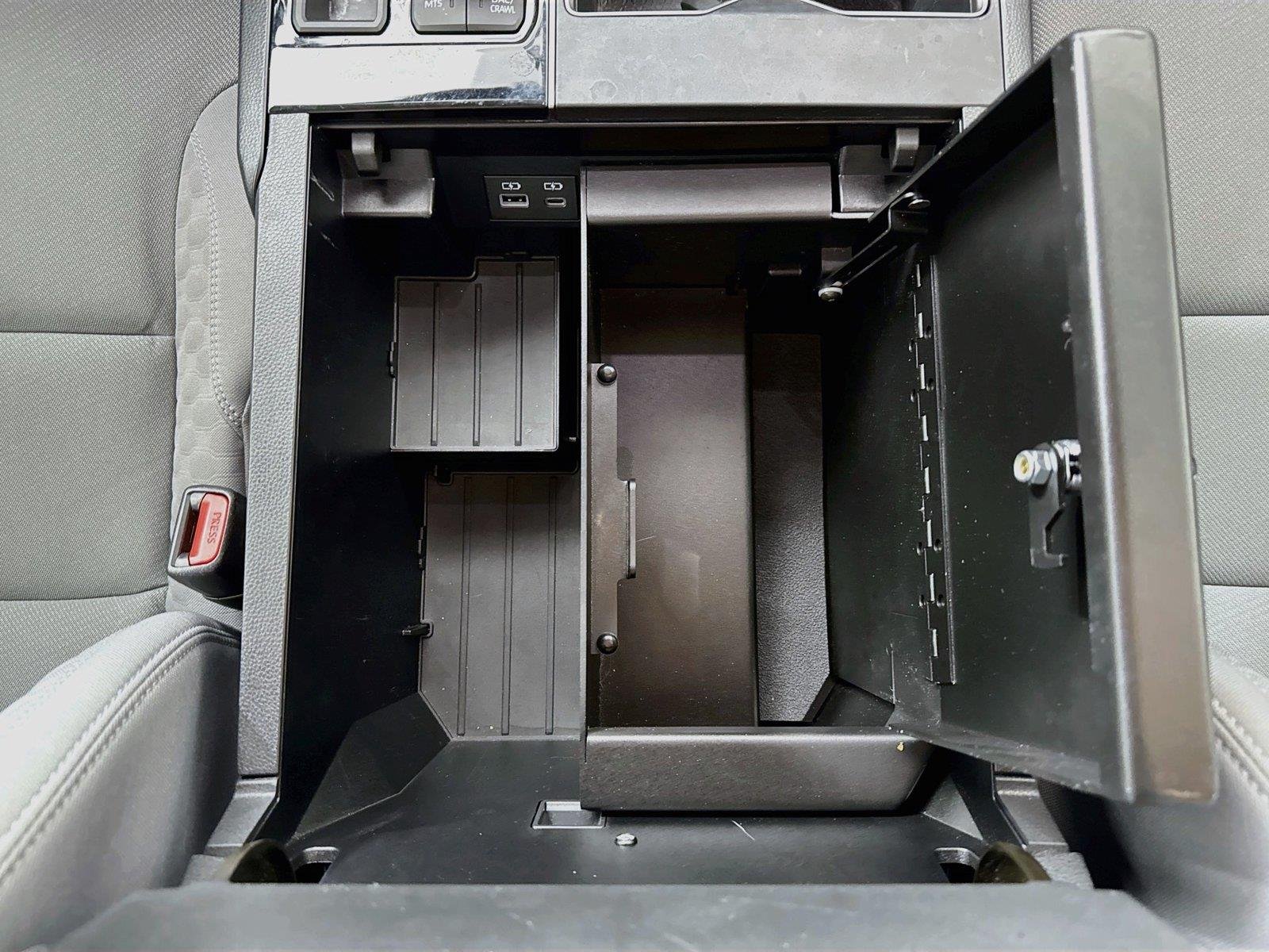 Used 2024 Ice Cap Toyota SR5 image 33