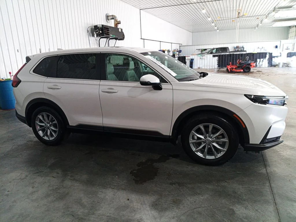 Used 2025 White Honda EX-L image 6