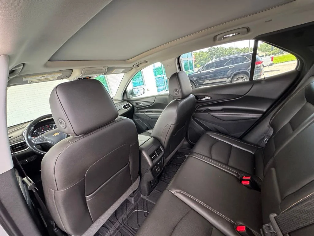 Used 2020 Silver Chevrolet Premier image 22