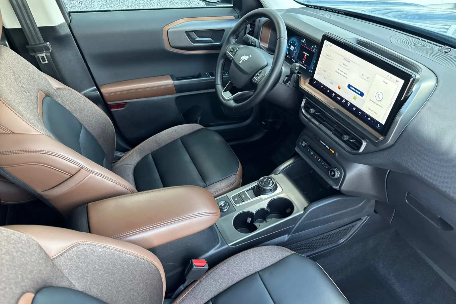Used 2025 Azure Gray Metallic Ford Outer Banks image 16