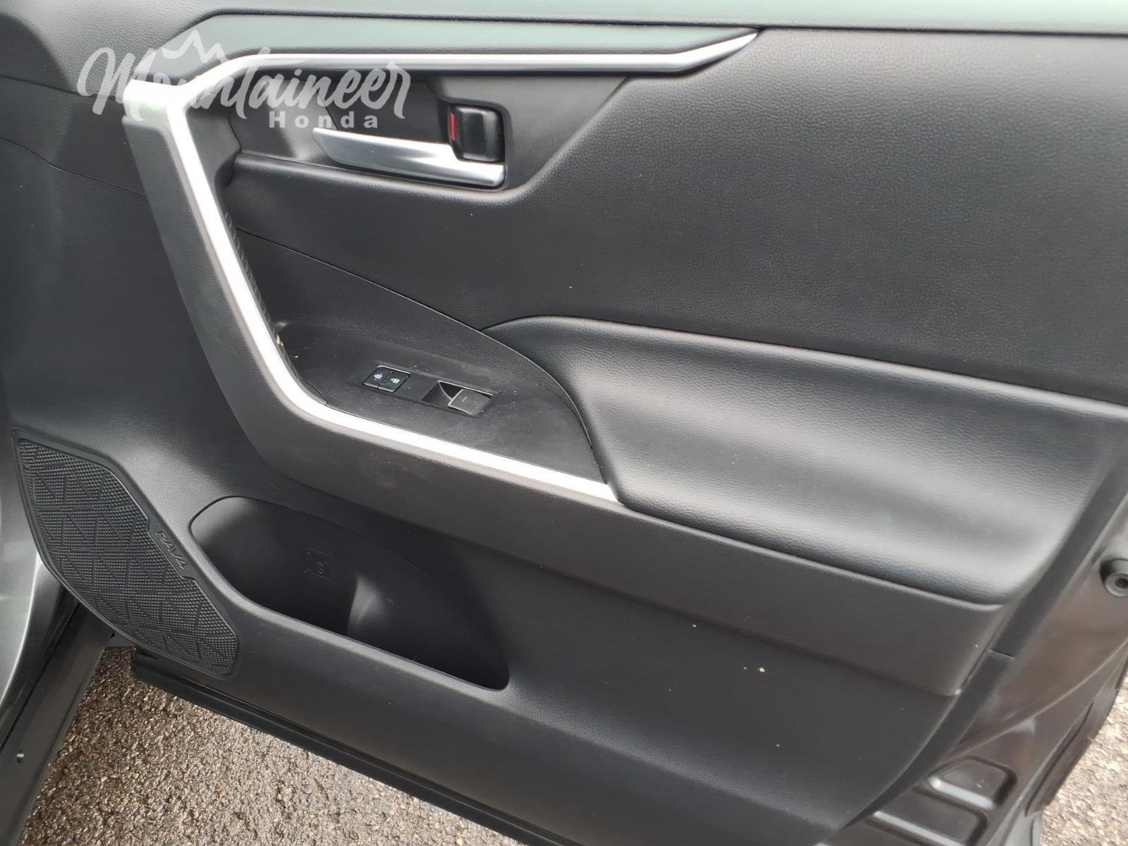 Used 2022 Magnetic Gray Metallic TOYOTA  image 29