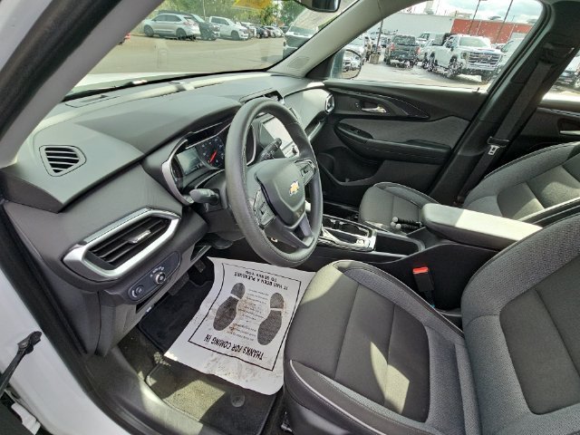 Used 2022 SUMMIT WHITE Chevrolet LS image 11