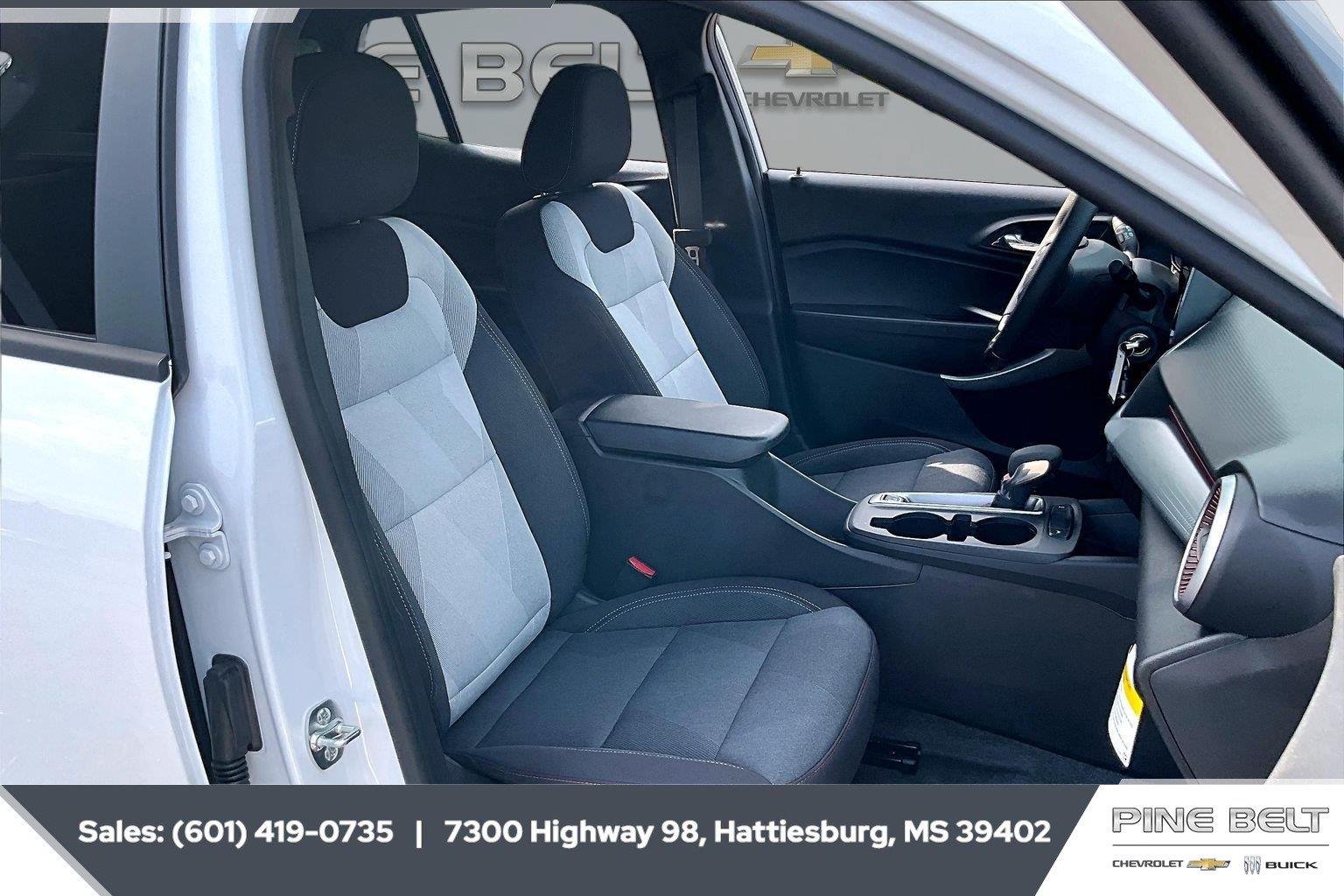 2026 Chevrolet Trax RS - Photo 6