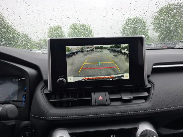 Used 2025 Ice Toyota XLE image 26