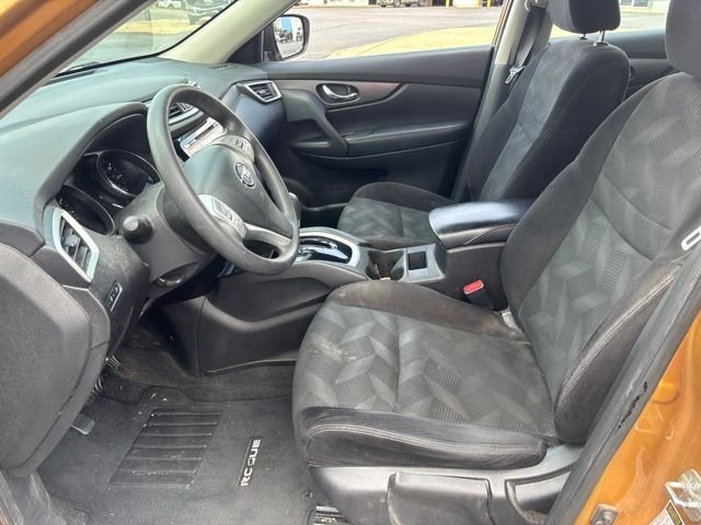 Used 2014 Orange Nissan S image 7