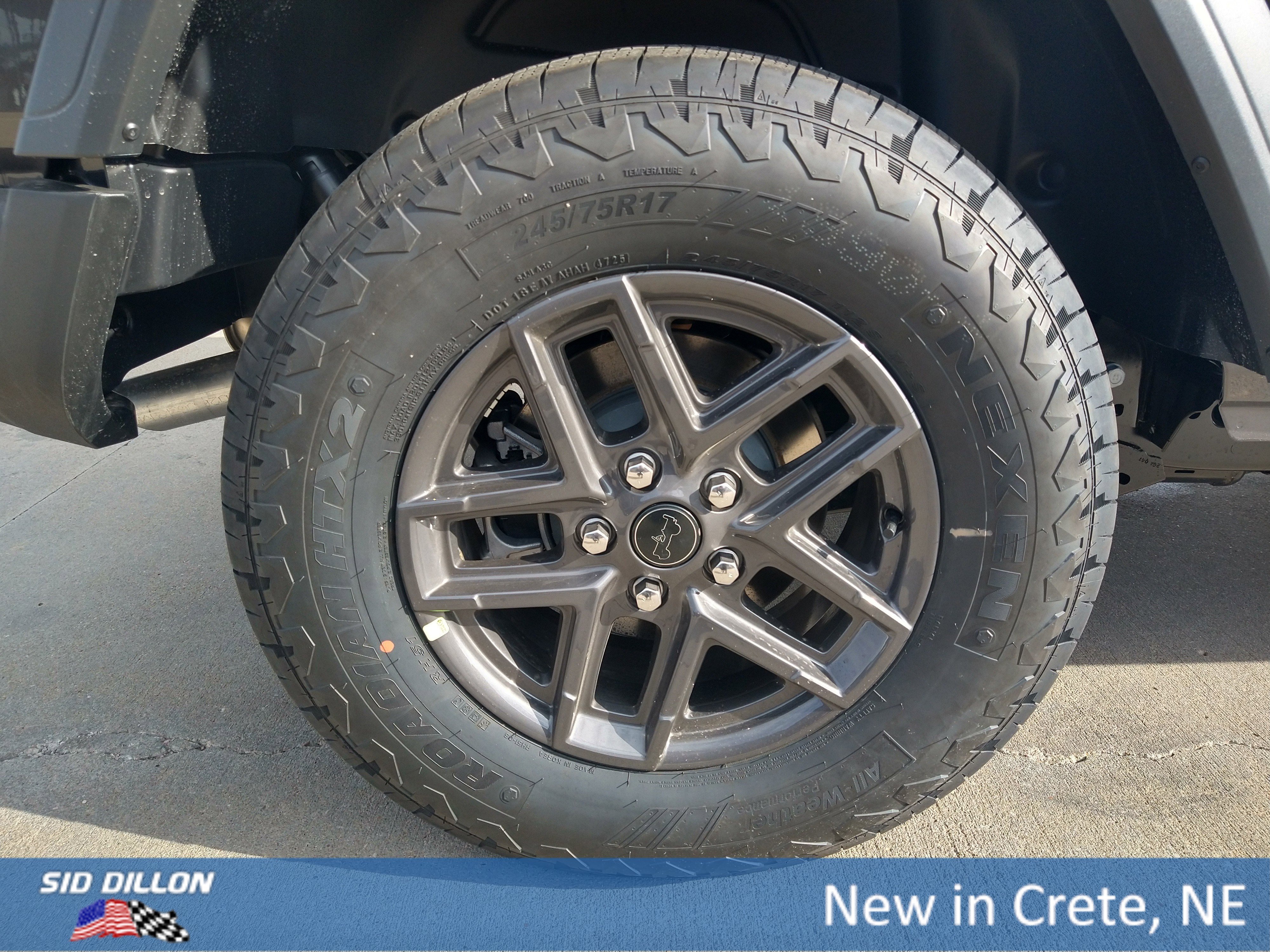 New 2026 Granite Crystal Metallic Clear-Coat Exterior Paint Jeep Sport image 9