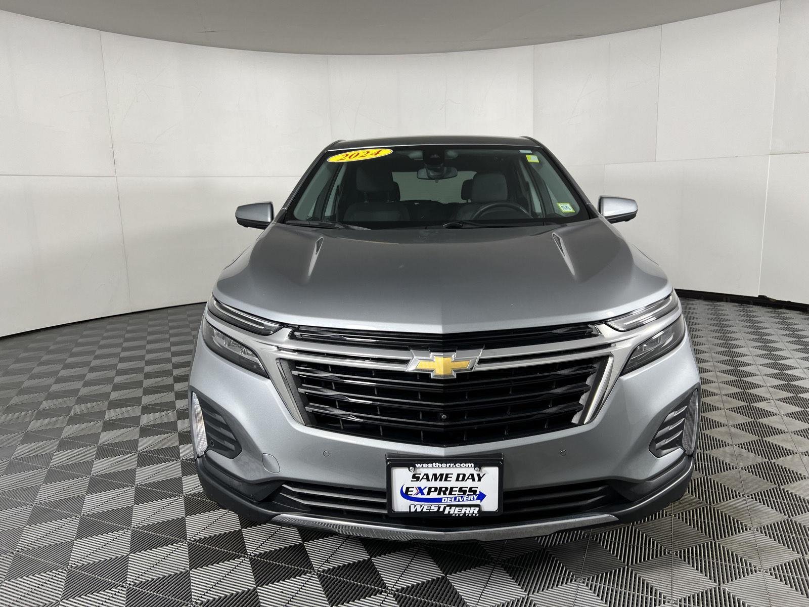 Used 2024 Sterling Gray Metallic Chevrolet LT image 17