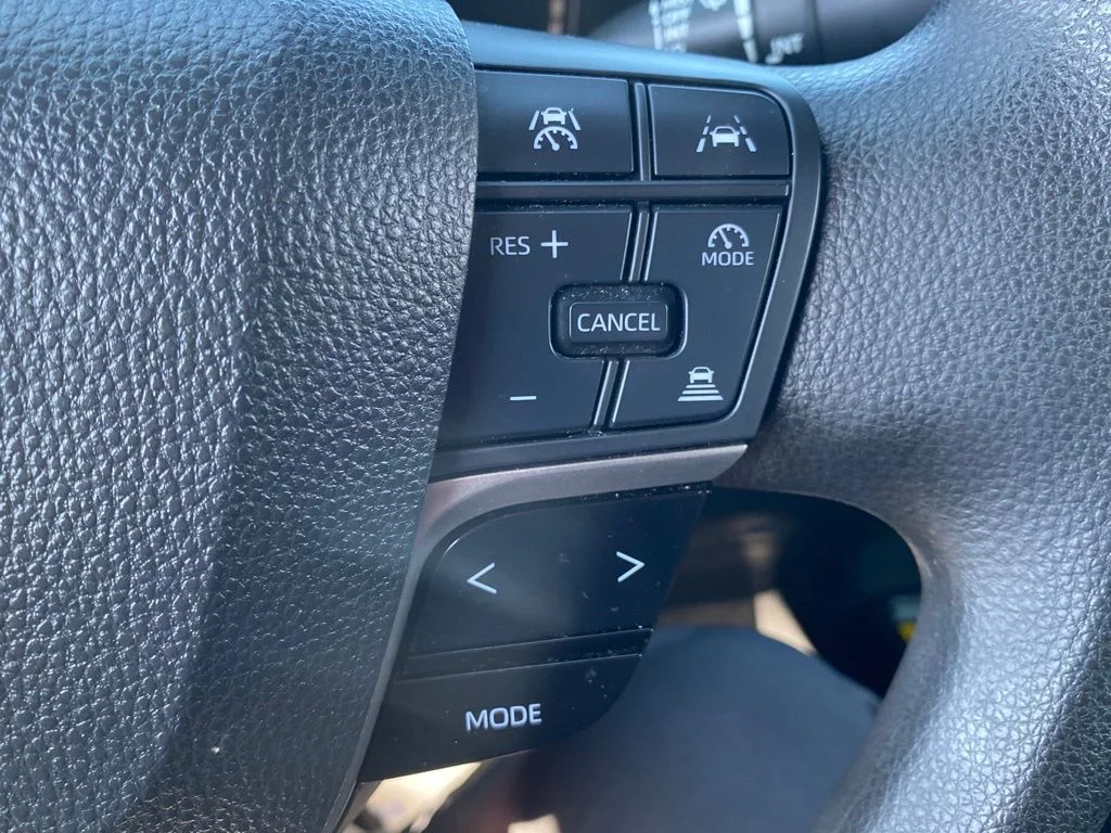 Used 2025  Toyota LE image 28