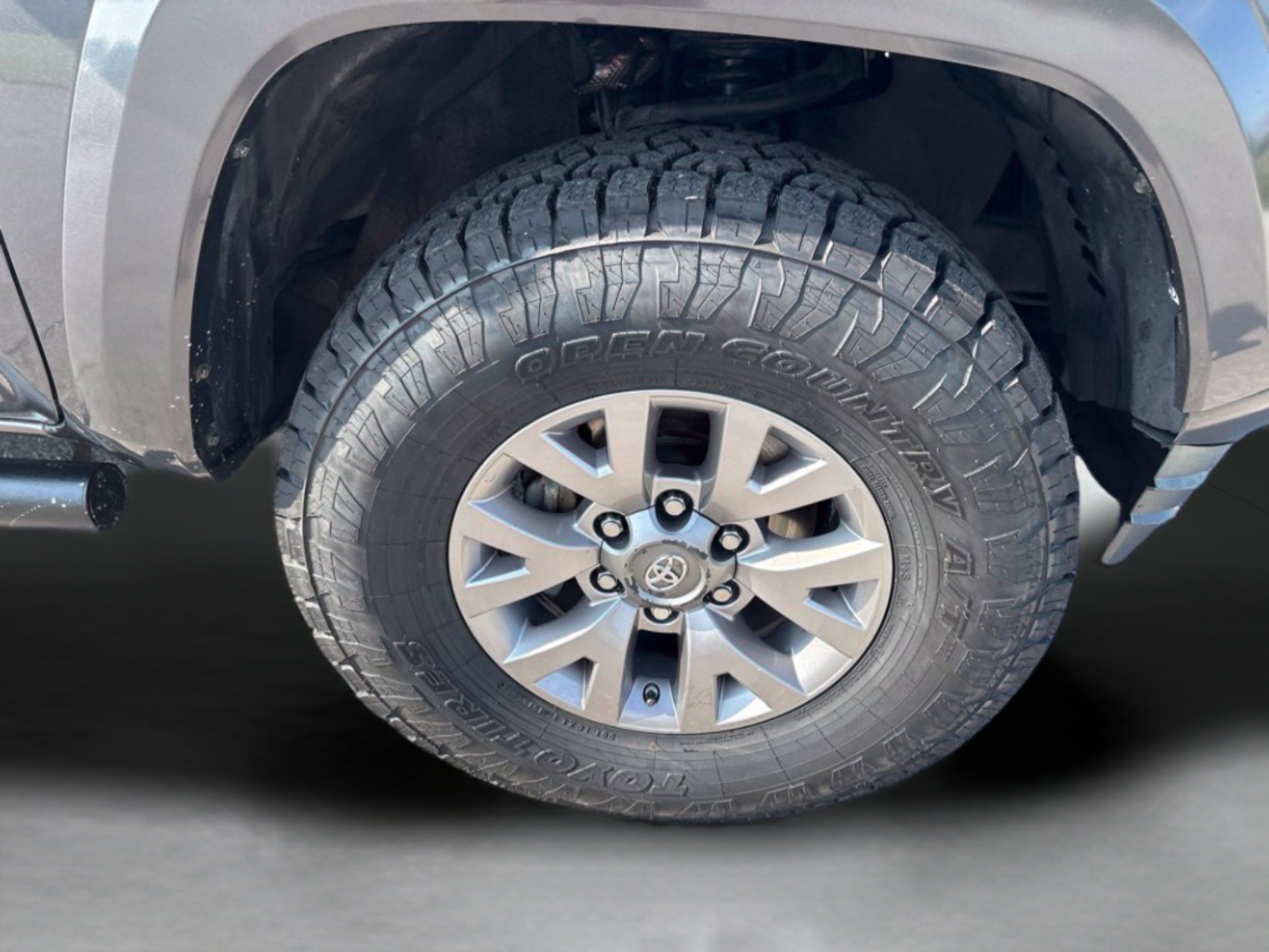 Used 2017 Magnetic Gray Metallic Toyota SR5 image 36