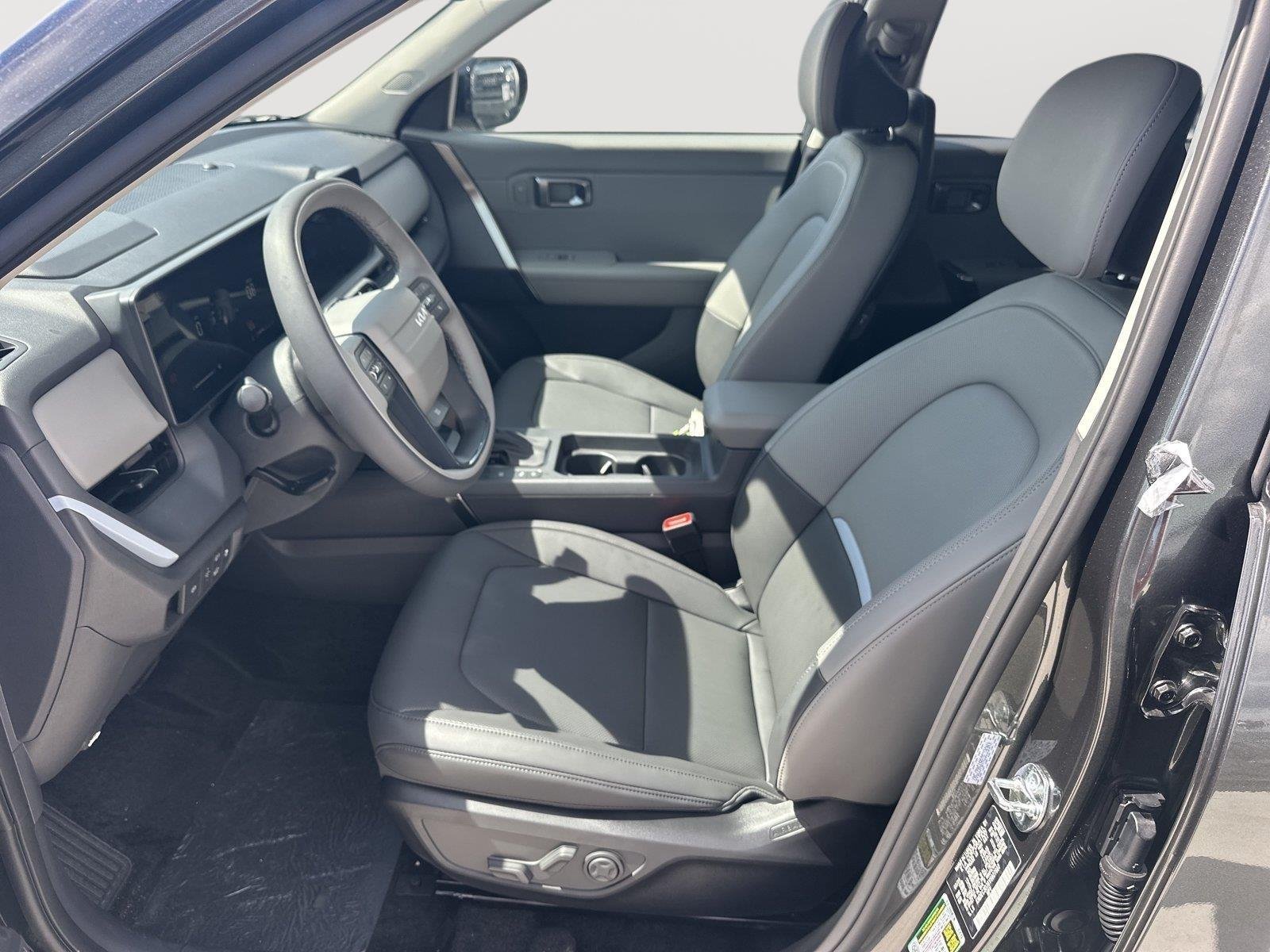 New 2027 Interstellar Gray Kia EX image 8