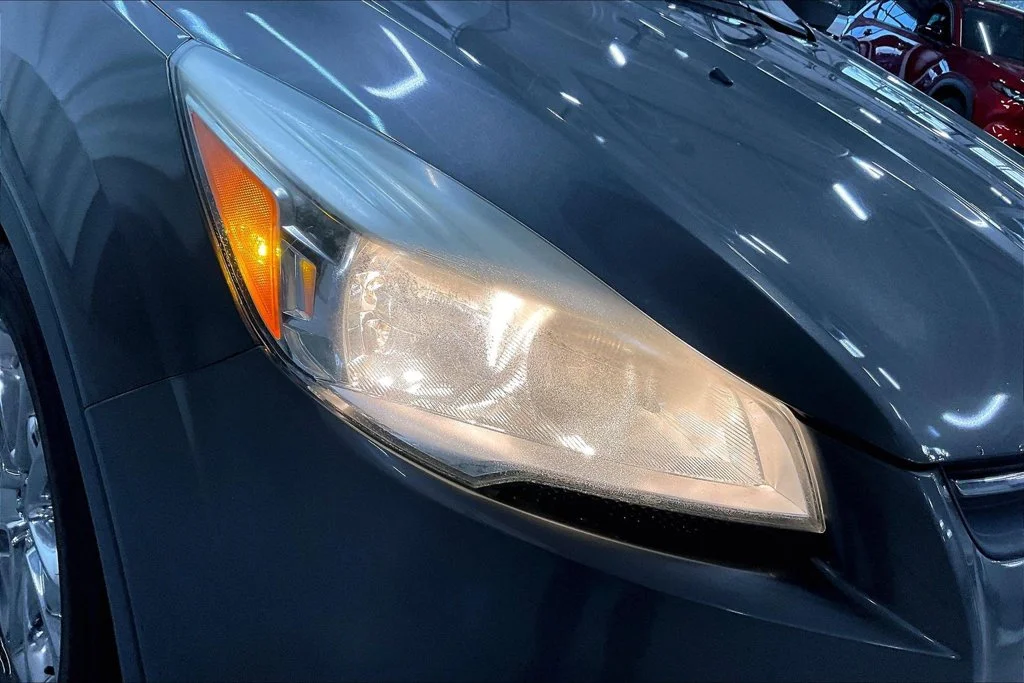 Used 2014 Gray Ford SE image 27