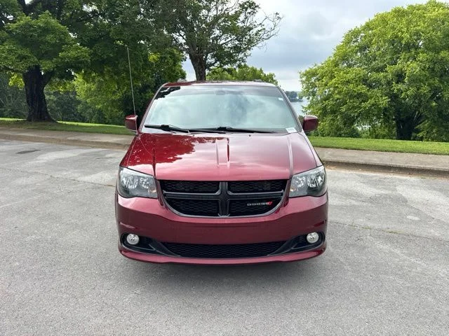 Used 2020 Red Dodge SE Plus image 2