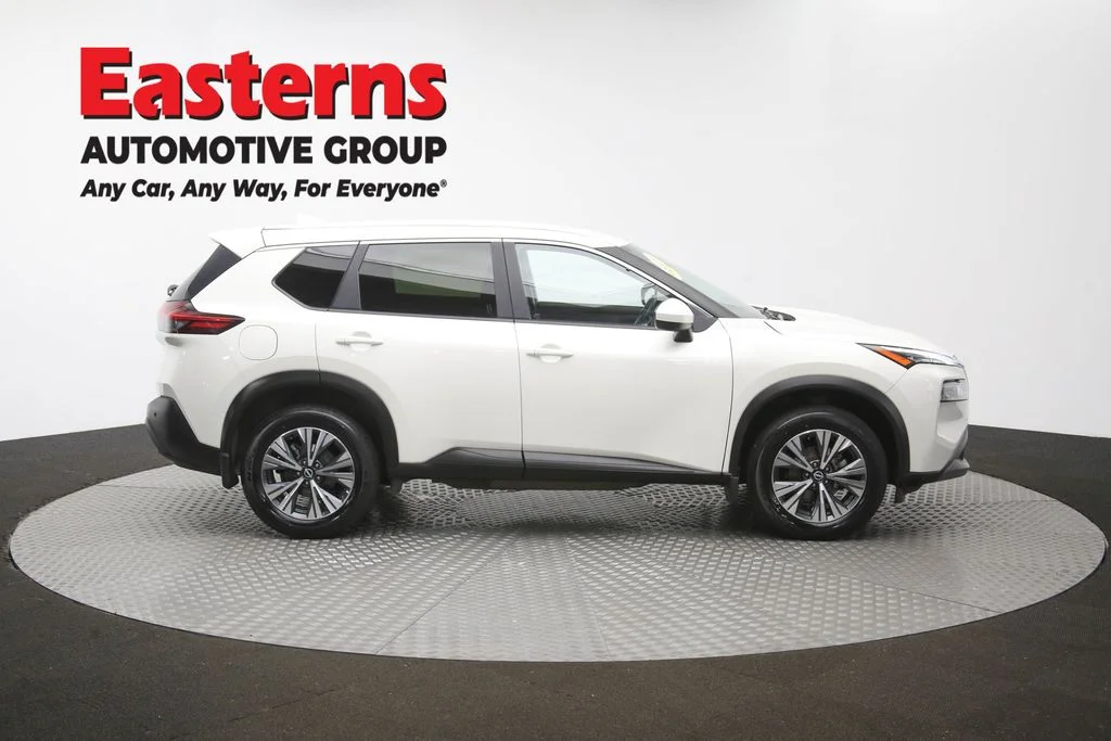 Used 2023 White Nissan SV image 43