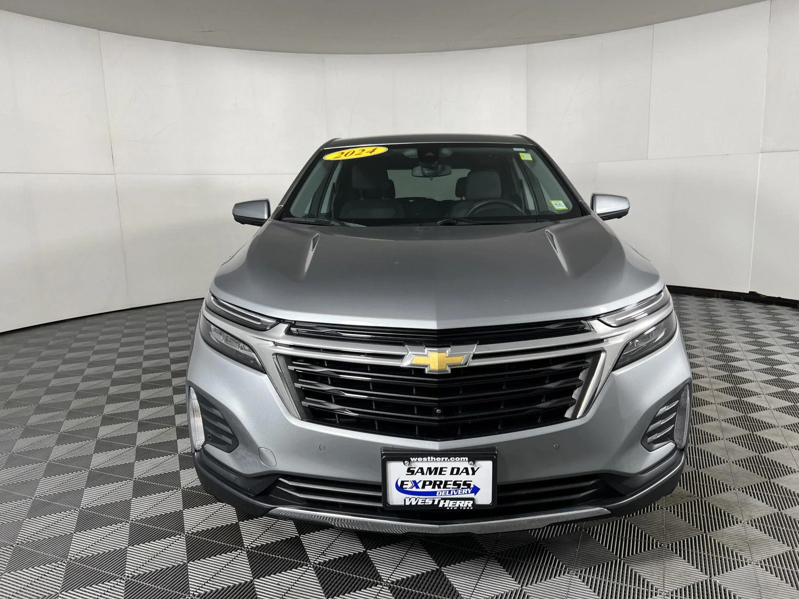 Used 2024 Sterling Gray Metallic Chevrolet LT image 17
