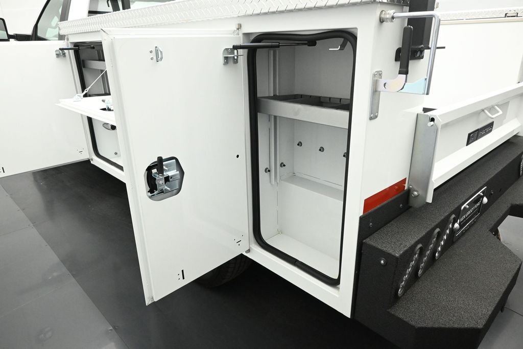 New 2026 Oxford White Ford XL image 18