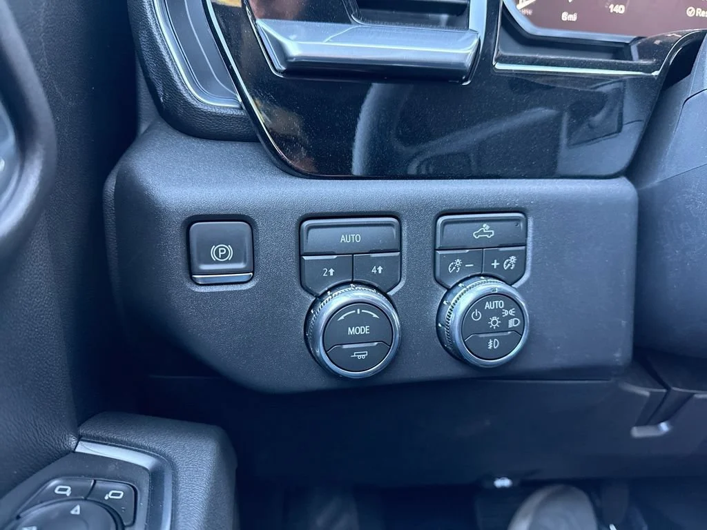 New 2026 Summit White GMC Elevation image 18
