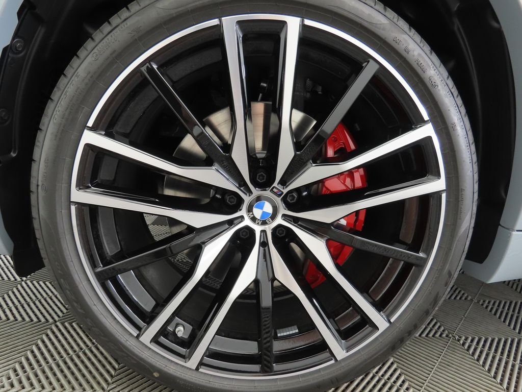 Used 2026 Gray Metallic BMW xDrive40i image 31