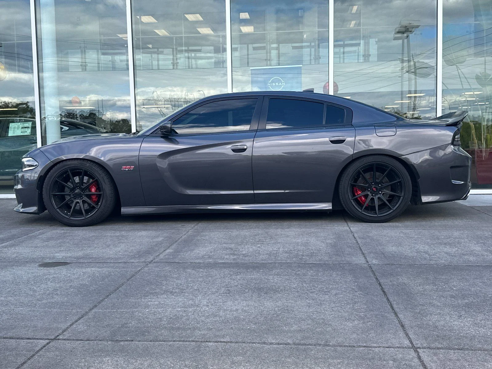 Used 2017 Granite Crystal Metallic Clearcoat Dodge R/T Scat Pack image 6