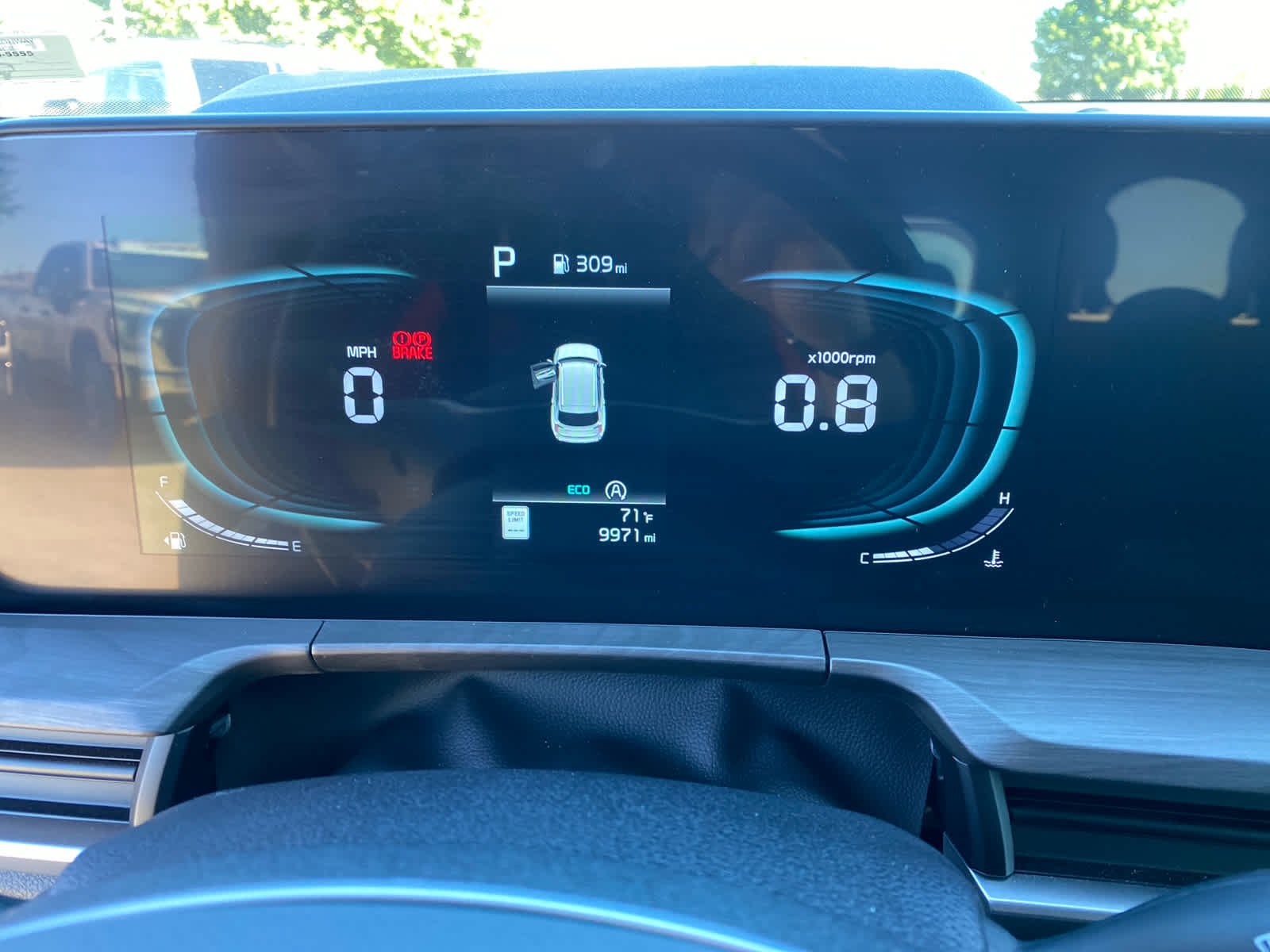 Used 2025  Kia EX X-Line image 12