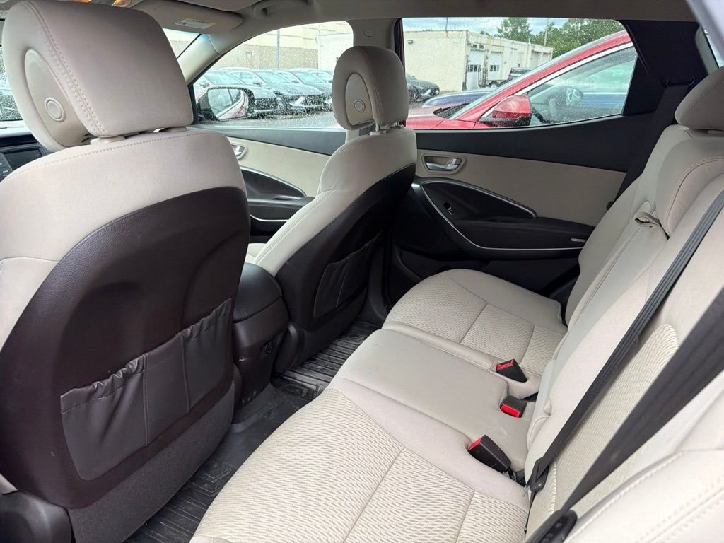 Used 2018 Red Hyundai 2.4 Base image 8