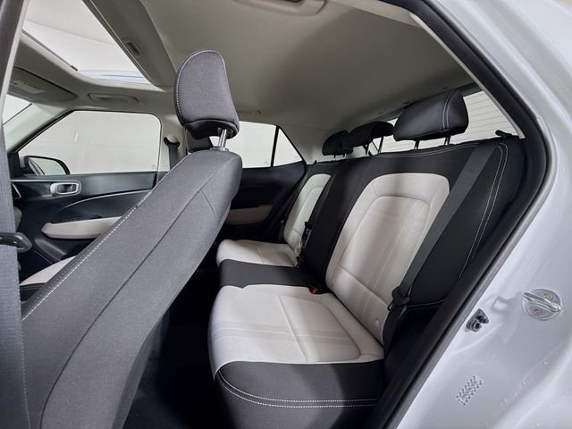 Used 2022 White Hyundai SEL image 24