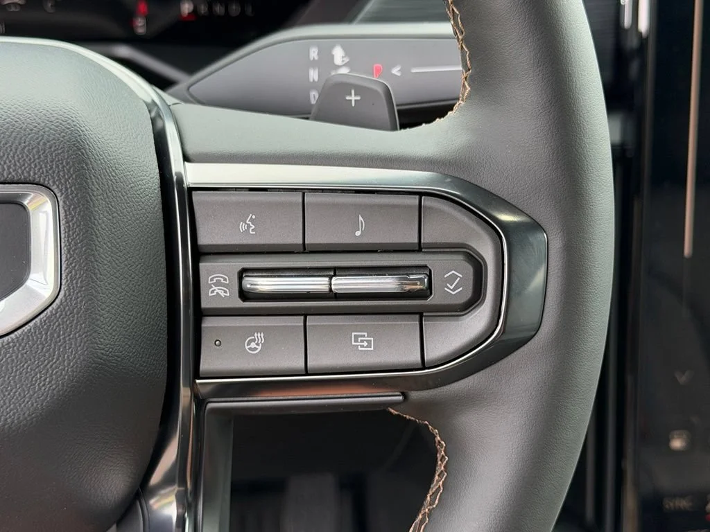 2026 GMC Acadia AT4 - Photo 10