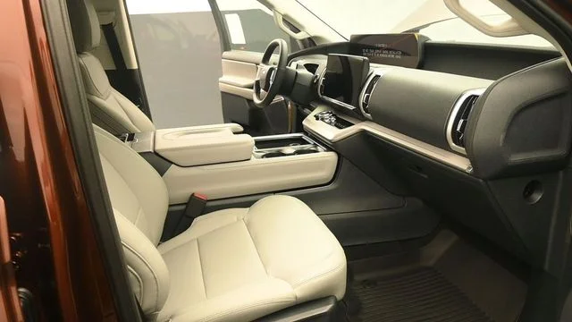 New 2027 Brown Ford Active image 18