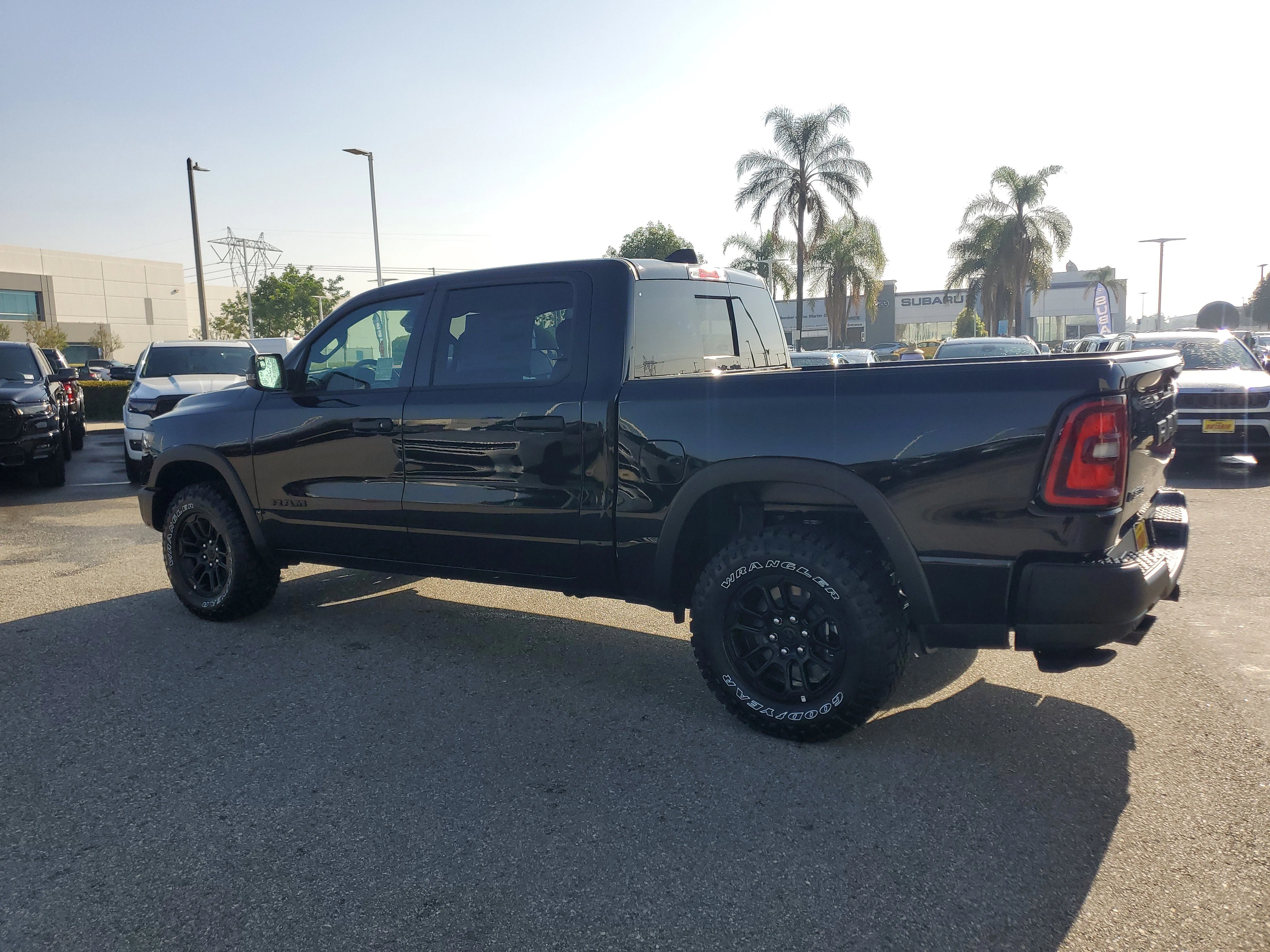 New 2026 Diamond Black Crystal Pearl-Coat Exterior Paint RAM Rebel image 6