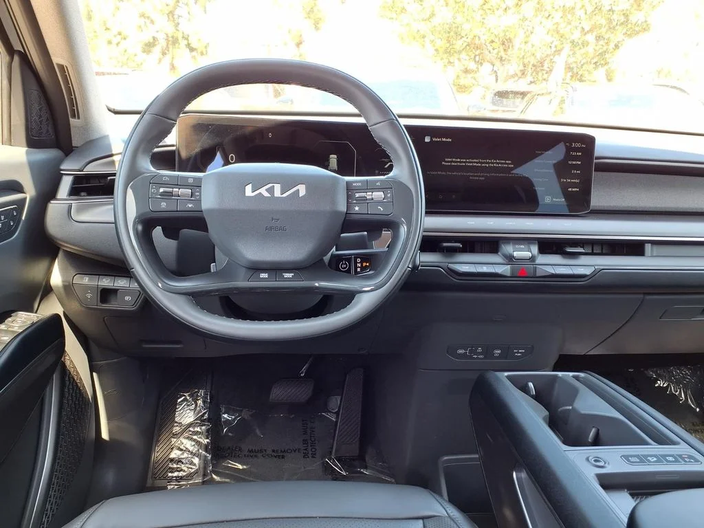 New 2026 Ebony Black Kia Wind AWD image 11