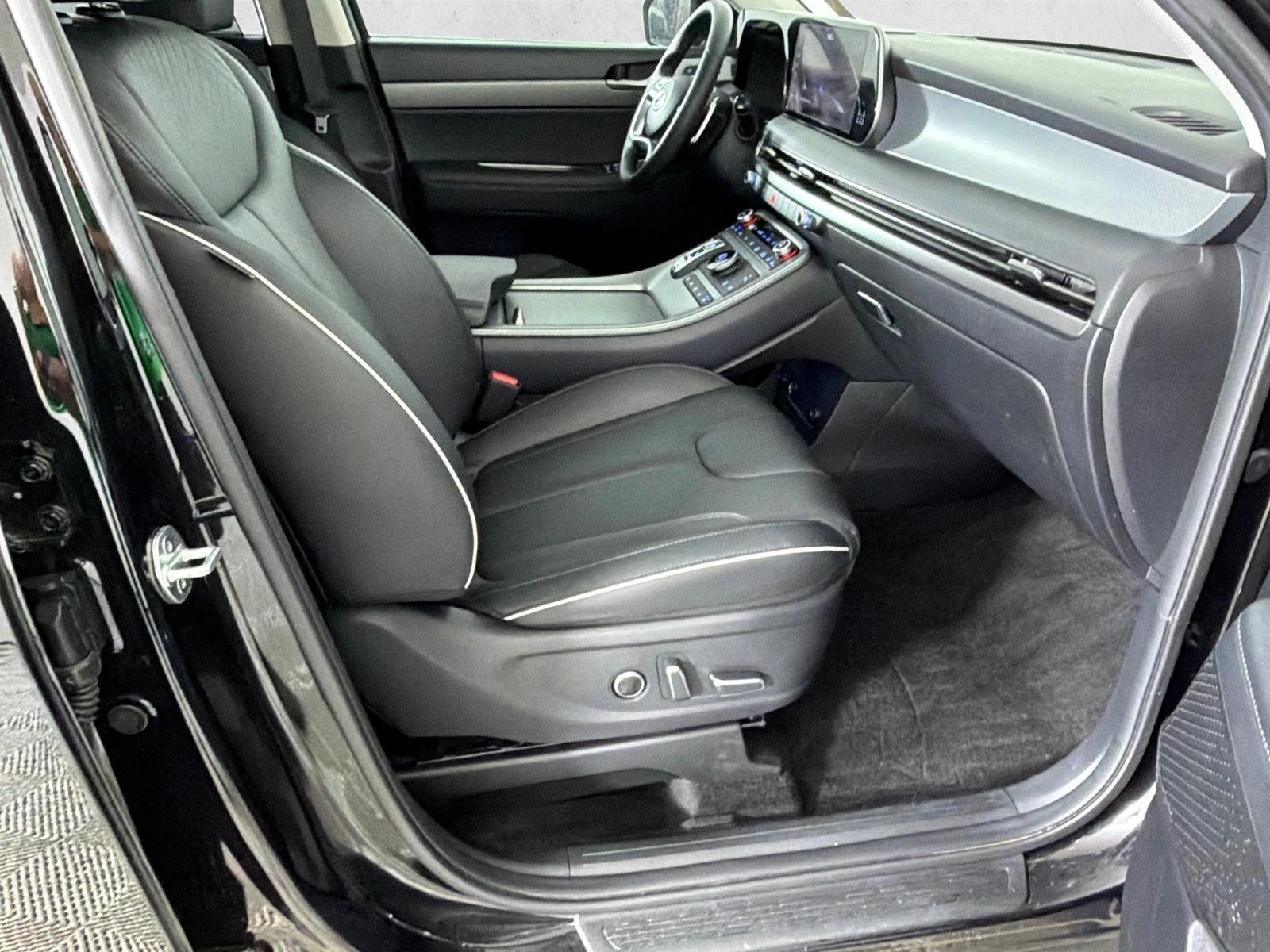 Used 2023 Abyss Black Pearl Hyundai SEL image 15