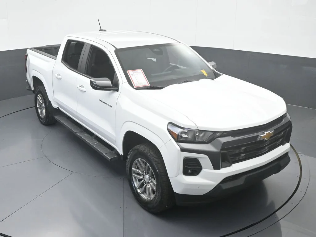 Used 2023 Summit White Chevrolet LT image 48
