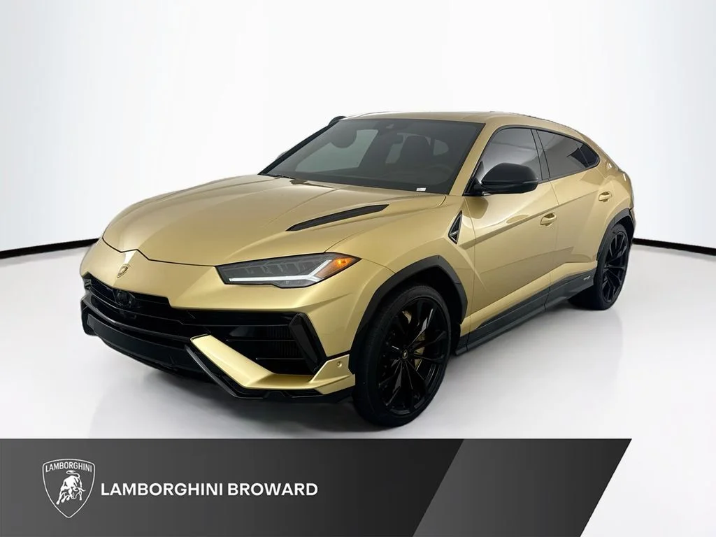 Used 2024 Gold Lamborghini S image 1