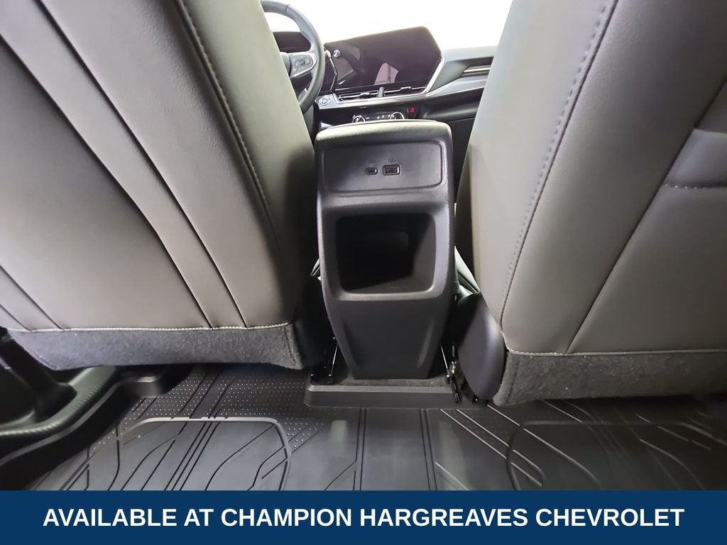 Used 2025 Summit White Chevrolet ACTIV image 29