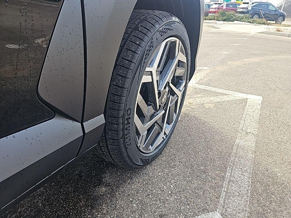New 2026 Black Hyundai SEL Premium AWD image 38