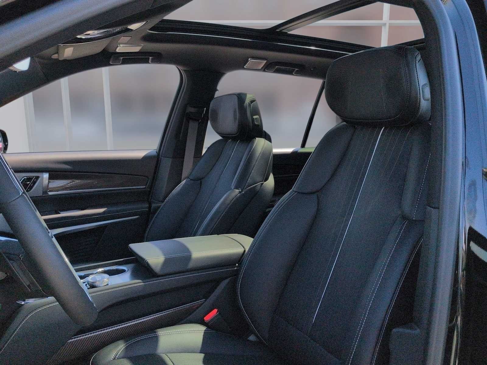 2027 Cadillac VISTIQ Sport - Photo 24