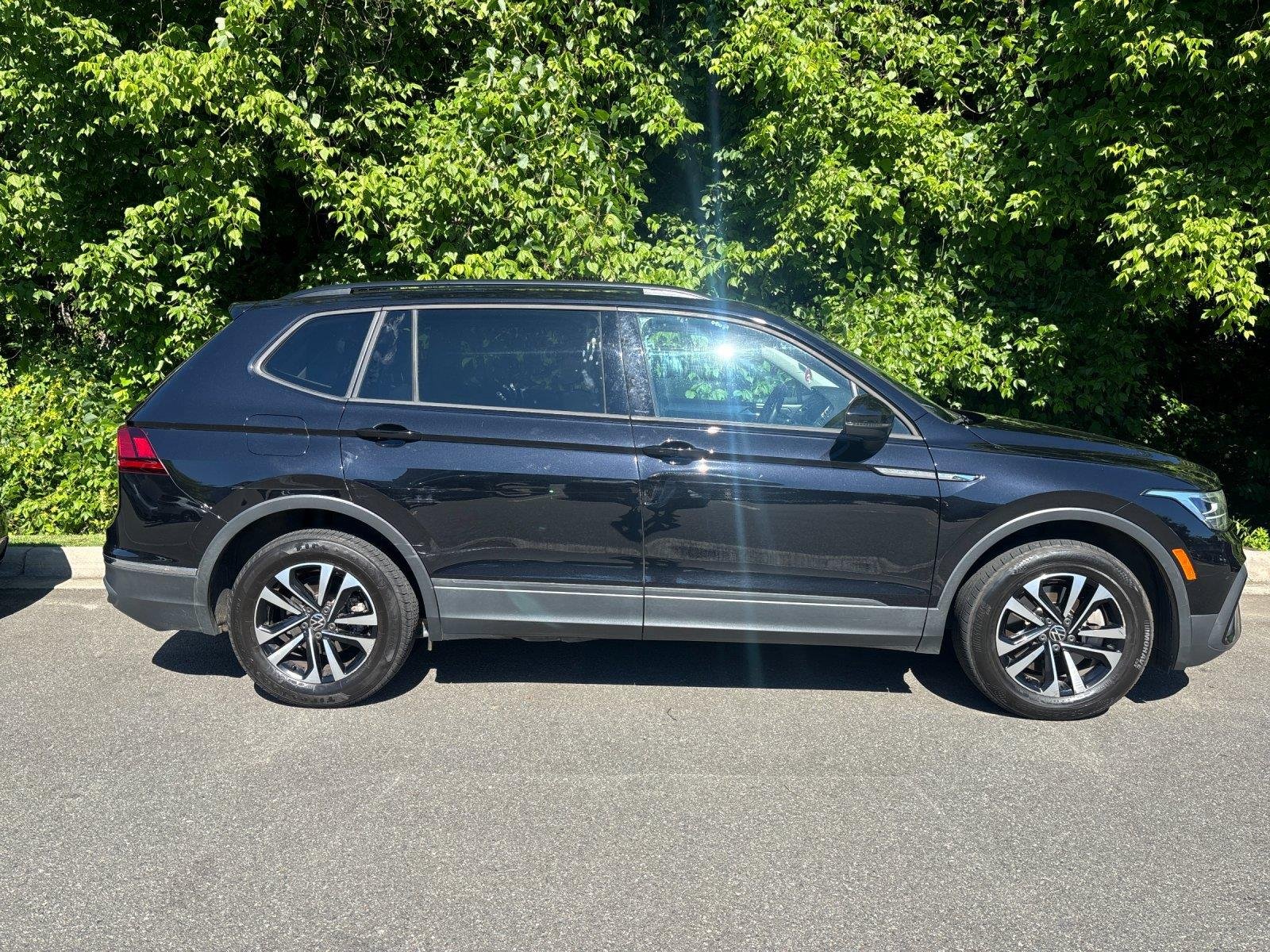 Used 2023 Deep Black Pearl Volkswagen S image 5