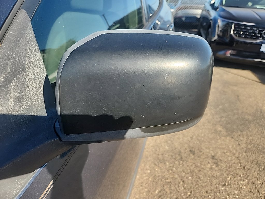 Used 2015 Graphite Blue Nissan S image 6