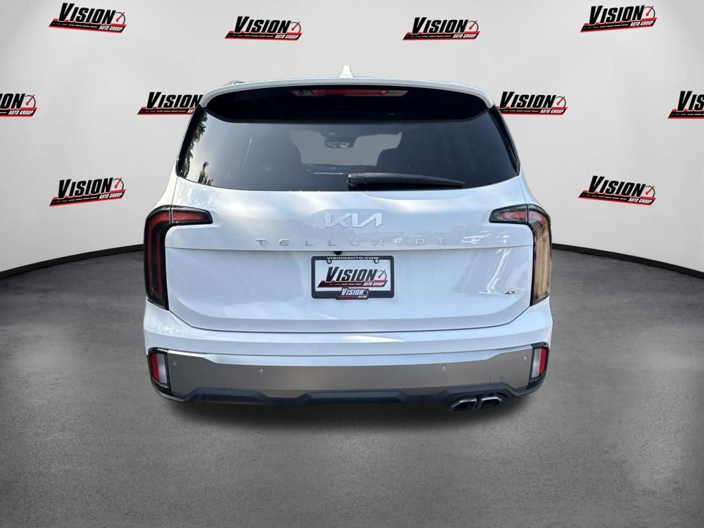 Used 2025 White Kia SX-Prestige image 4