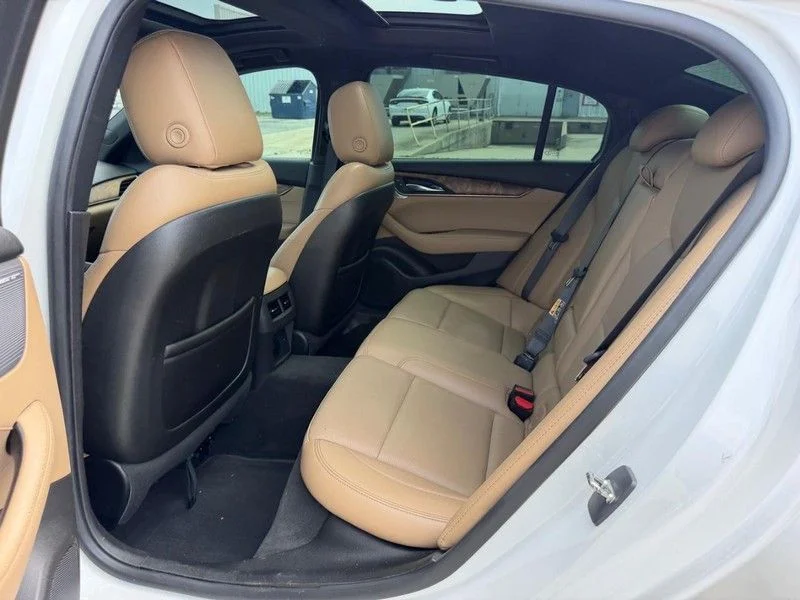Used 2022 White Cadillac Premium Luxury image 7
