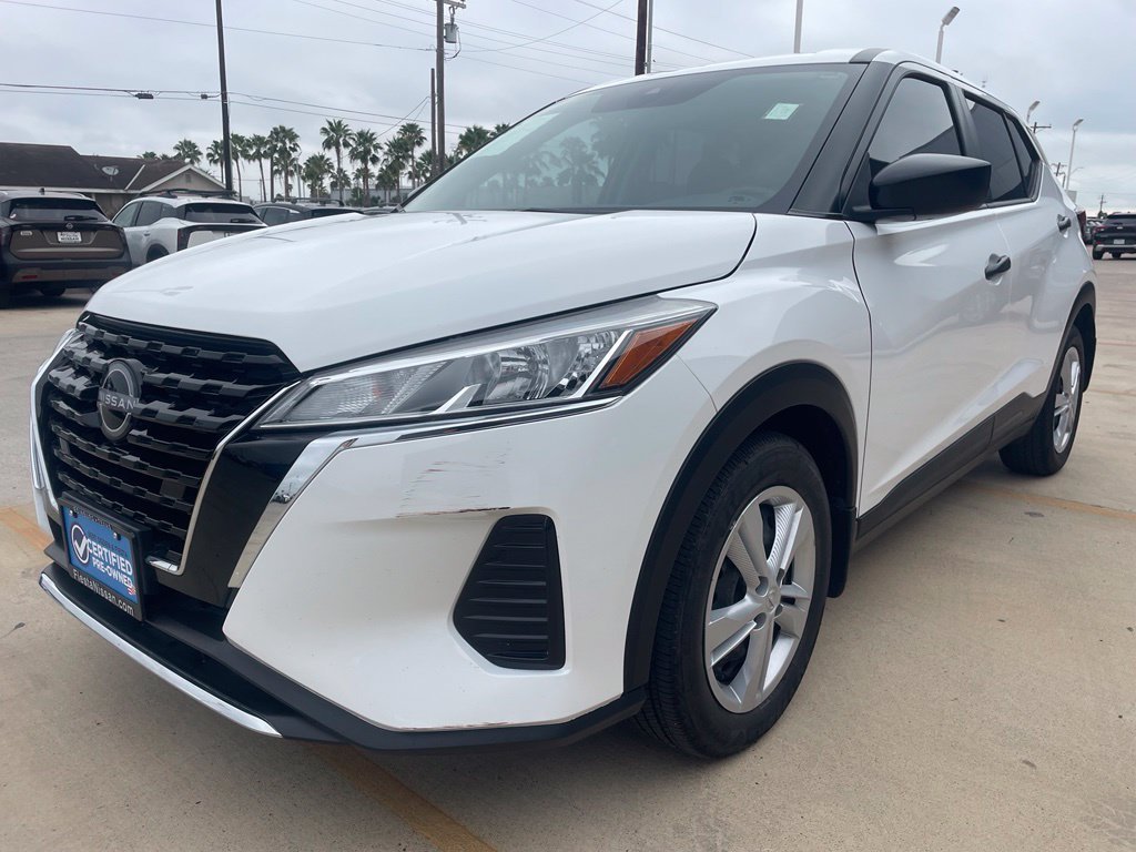 Used 2025 White Nissan S image 5
