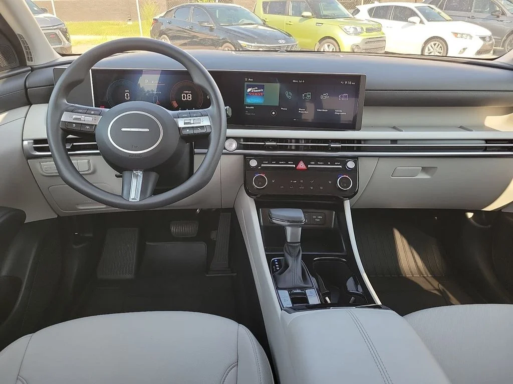Used 2025 Shimmering Silver Hyundai SEL image 10